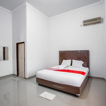 Oyo 92587 Homestay Romauli Kampung Radja Jambi Eksteriør bilde