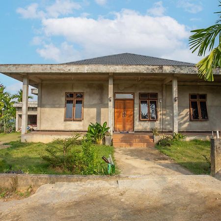 Oyo 92587 Homestay Romauli Kampung Radja Jambi Eksteriør bilde
